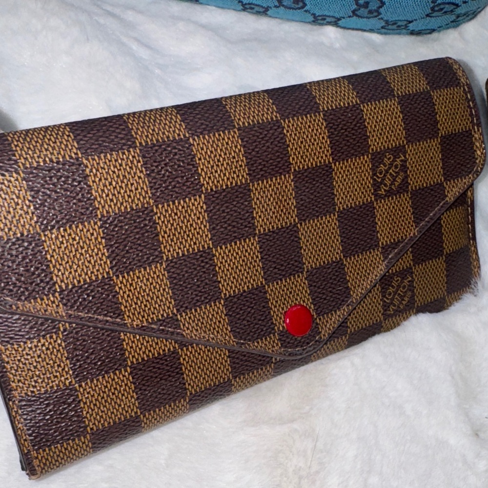 SOLD ❌Louis Vuitton Josephine Wallet In Damier Ebene 🔥🩷 like new